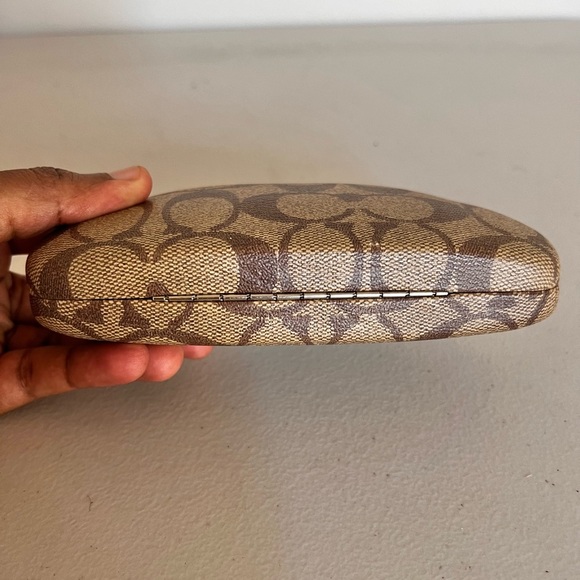 Coach Prescription Eye Glasses With A Case - Picture 11 of 12